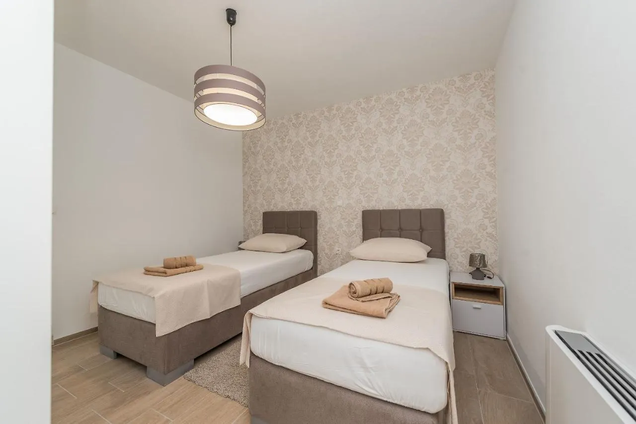 Villa Nika Zadarvillas  Zadar